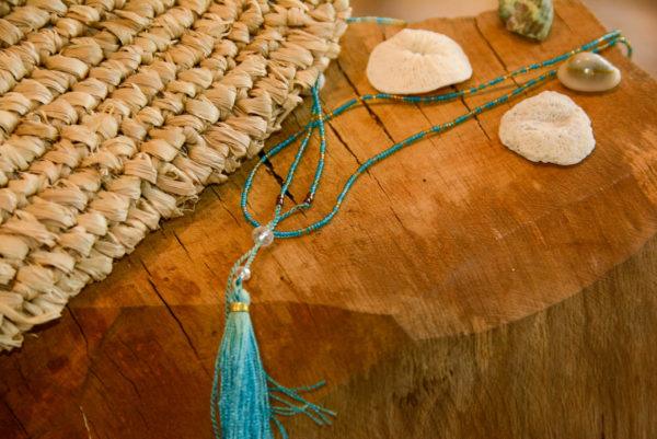 Collier à Pompom Bleu – Image 3