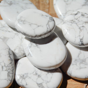 Howlite - Pierre Plate