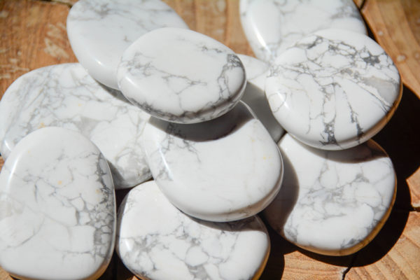 Howlite - Pierre Plate