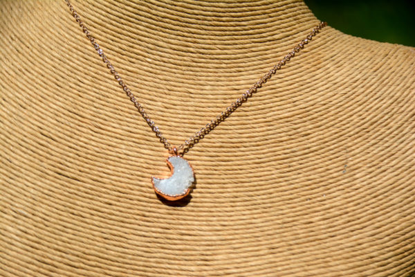 Cristal de Roche & Cuivre - Collier Petite Lune – Image 2